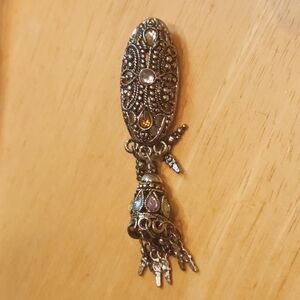 Vintage Style Pendant with Gem Accents